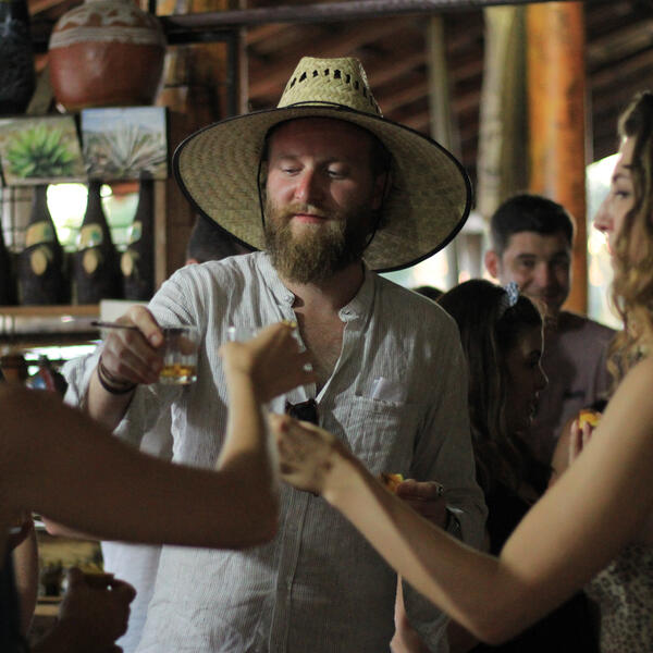 Salud! Salud!